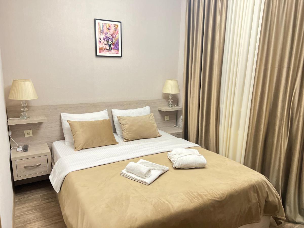 Family Hotel Triston Tbilisi Eksteriør bilde