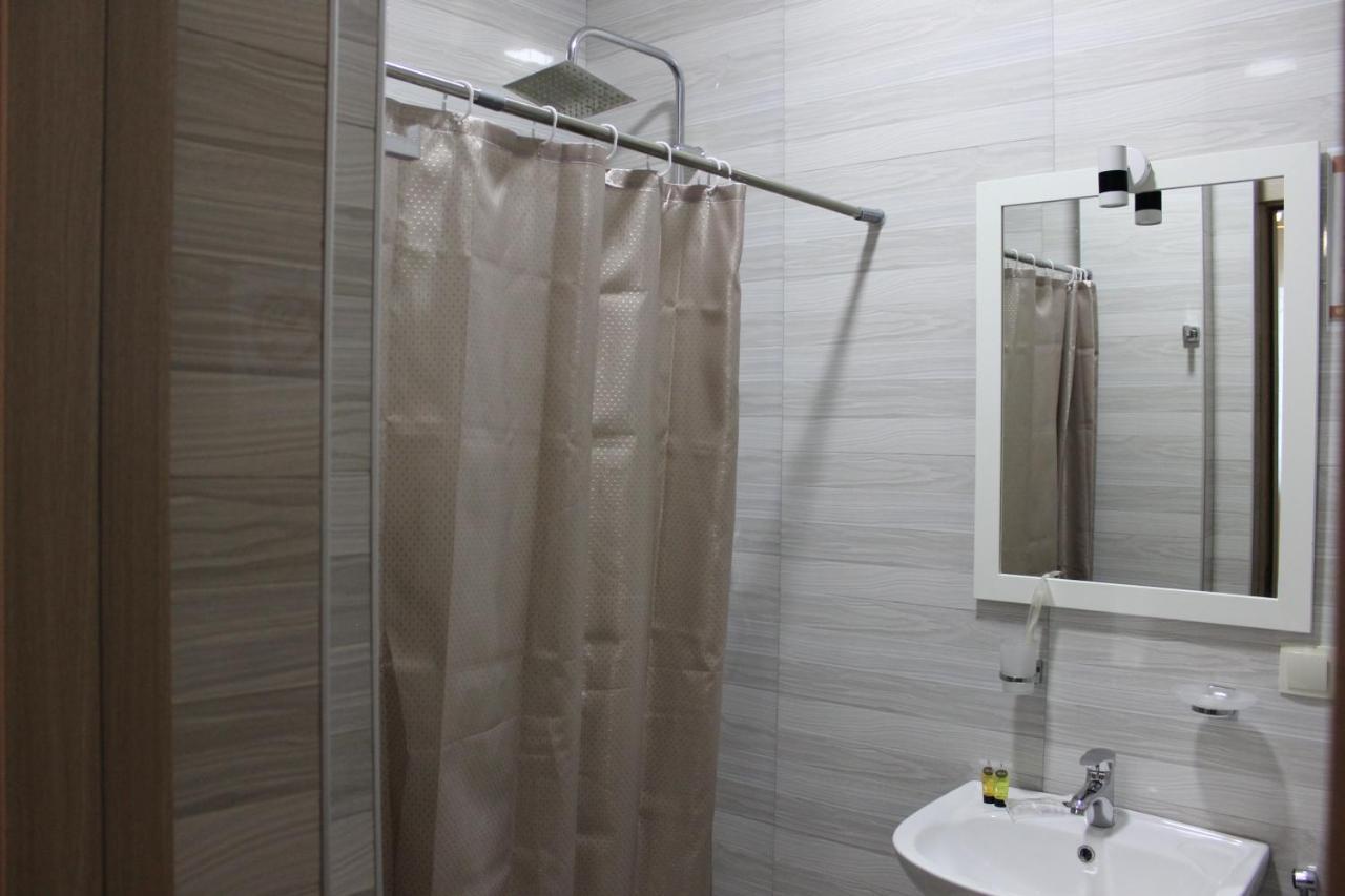 Family Hotel Triston Tbilisi Eksteriør bilde