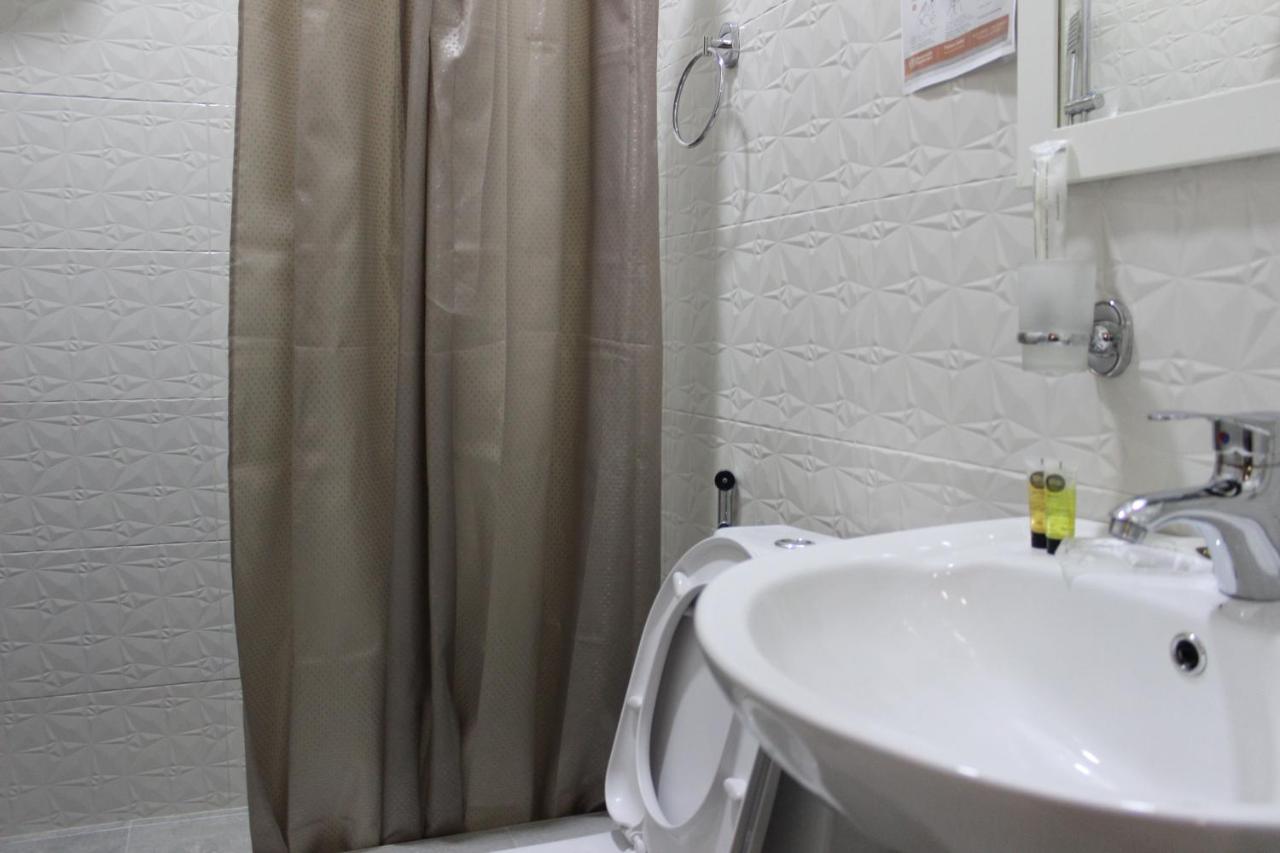 Family Hotel Triston Tbilisi Eksteriør bilde