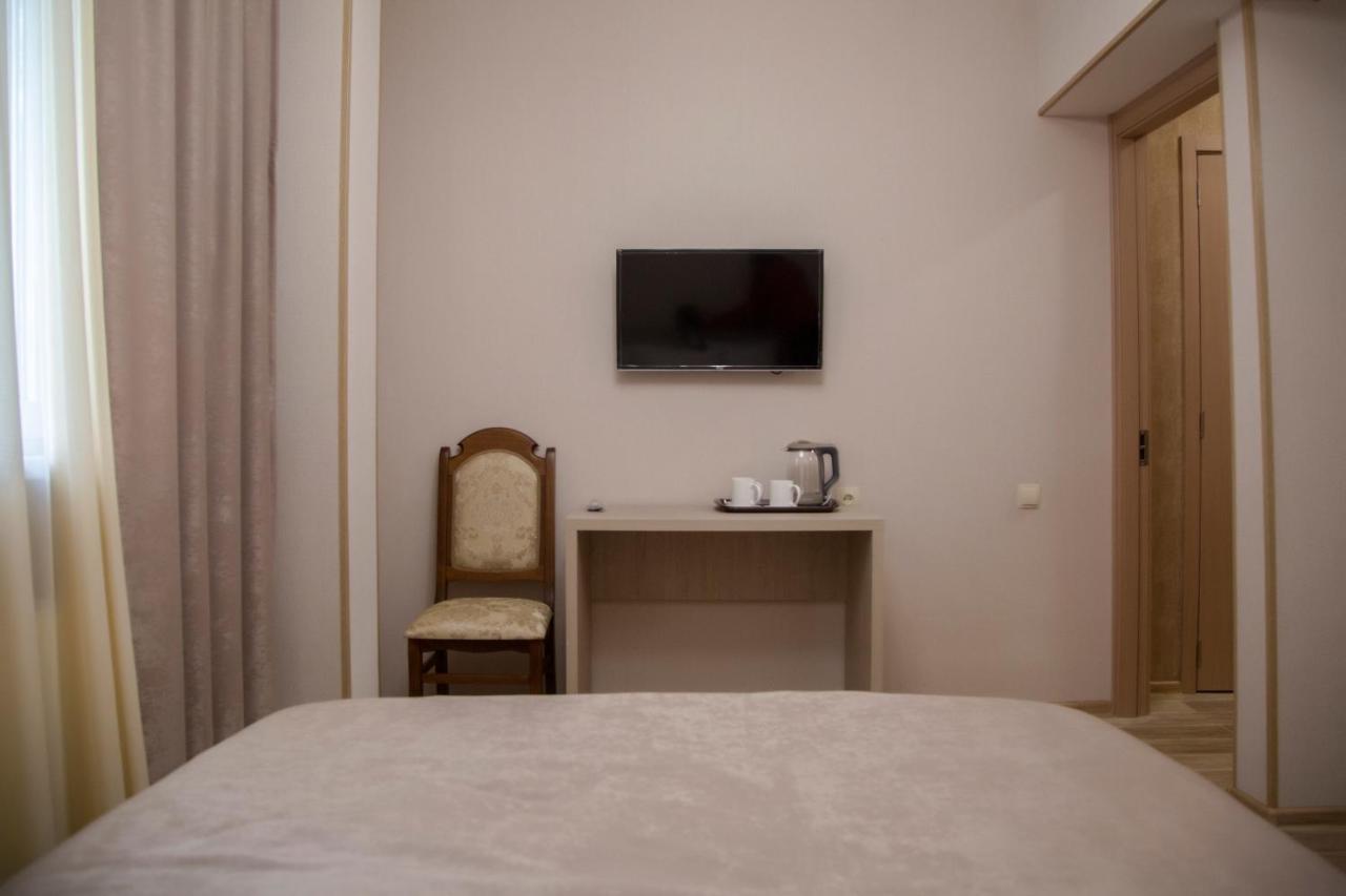 Family Hotel Triston Tbilisi Eksteriør bilde