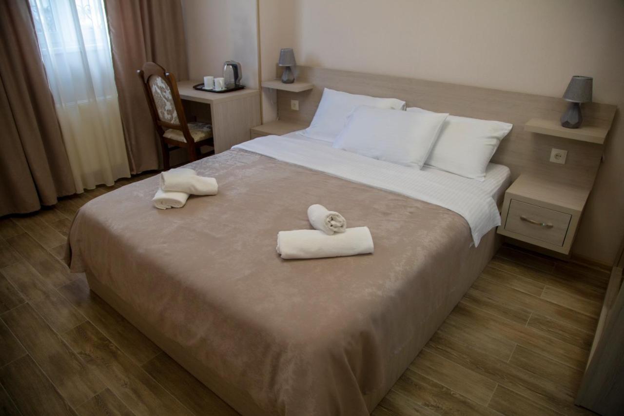 Family Hotel Triston Tbilisi Eksteriør bilde
