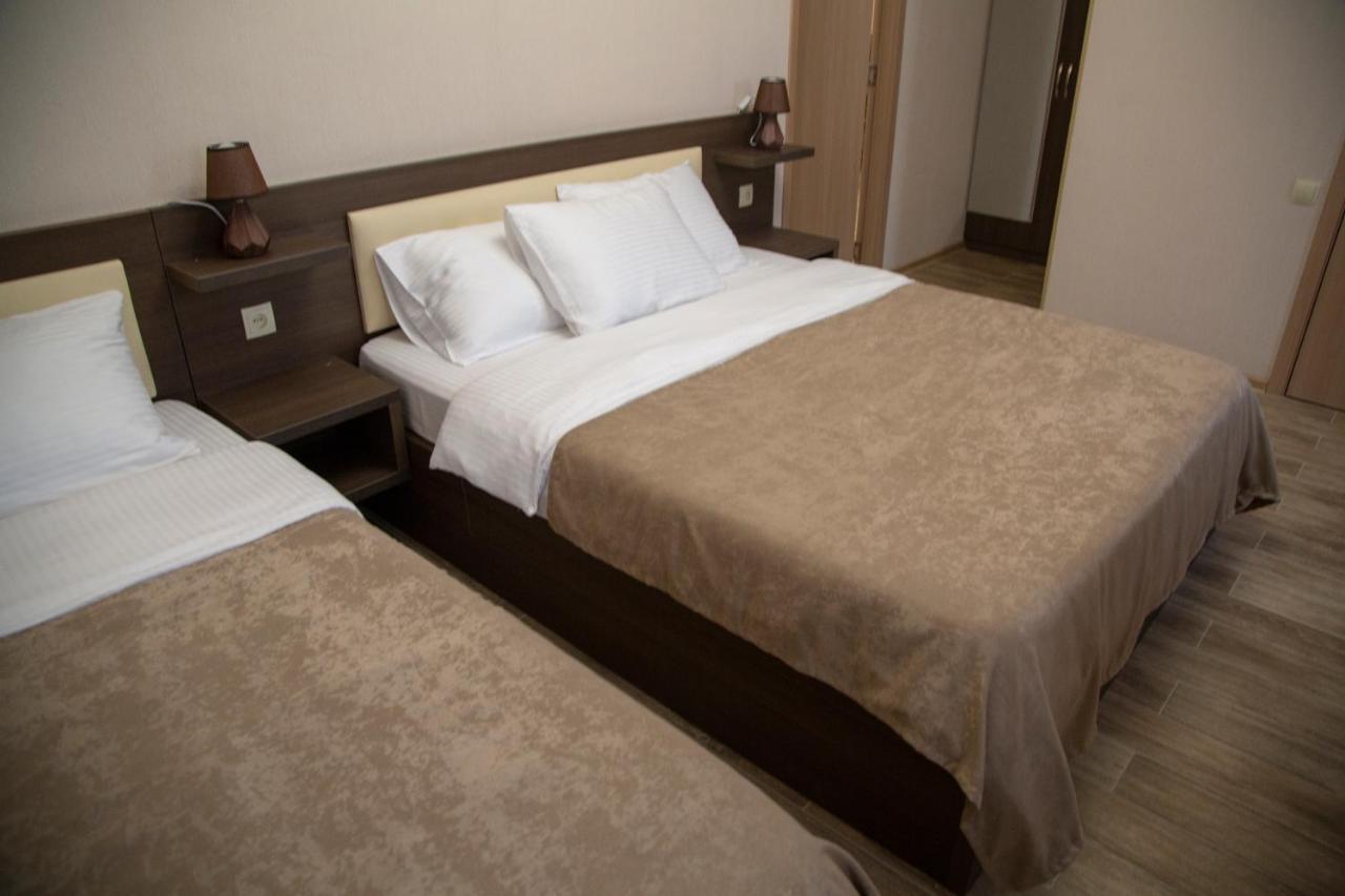 Family Hotel Triston Tbilisi Eksteriør bilde