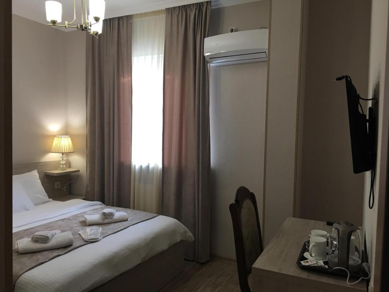 Family Hotel Triston Tbilisi Eksteriør bilde
