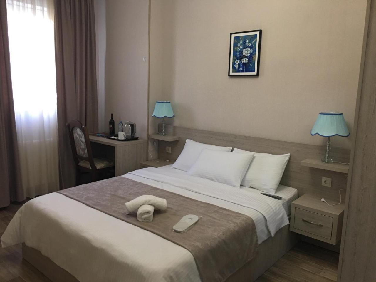 Family Hotel Triston Tbilisi Eksteriør bilde