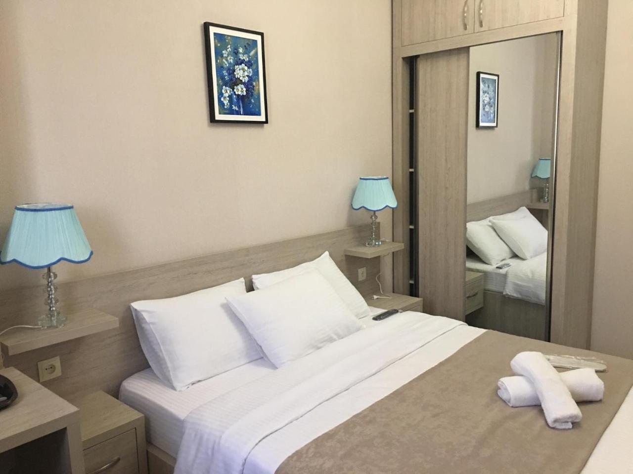 Family Hotel Triston Tbilisi Eksteriør bilde