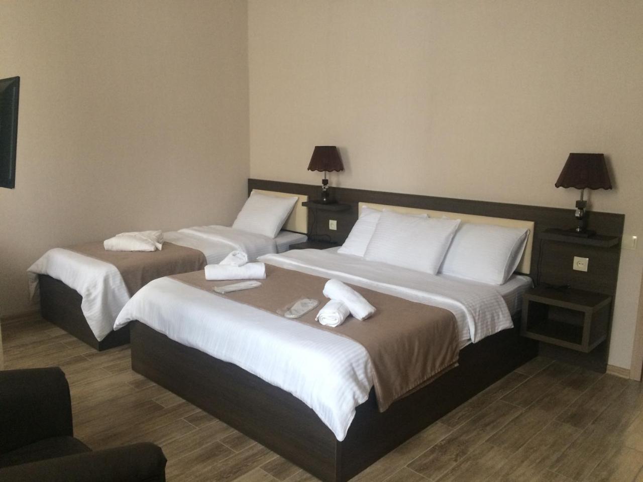 Family Hotel Triston Tbilisi Eksteriør bilde